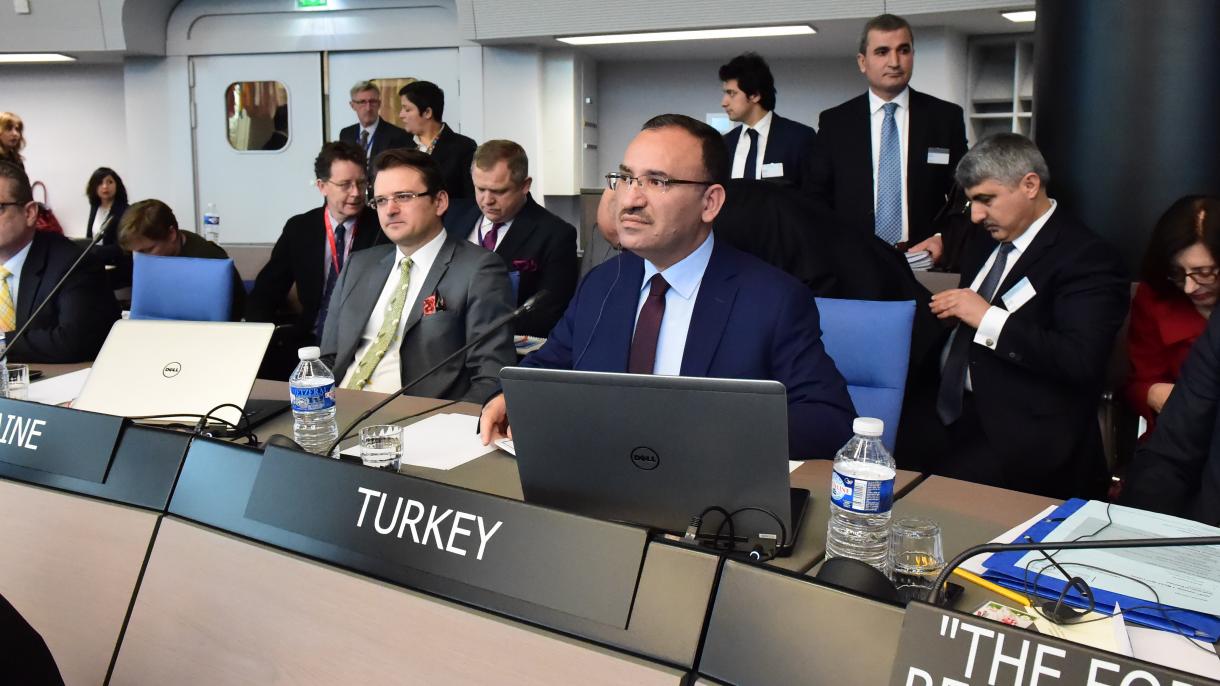 Bekir Bozdağ se dirige al Comité de los Delegados del Consejo de Europa