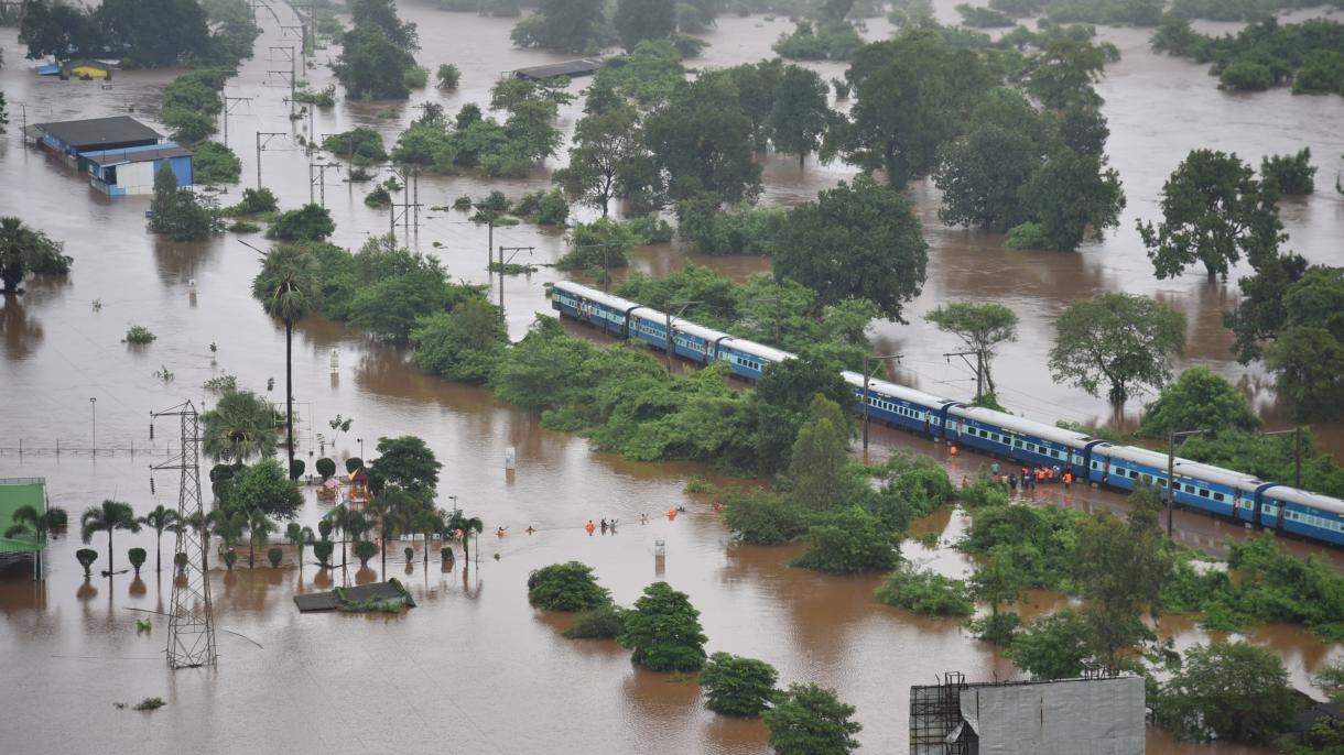 Inundaciones en la India: se elevan a 216 los muertos en dos estados