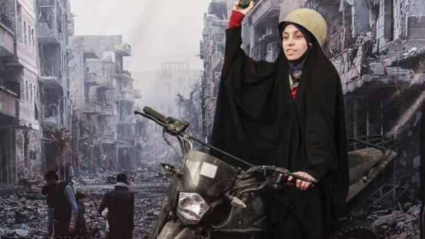 انتقاد گسترده از عکسهایی که برخی از ایرانیان را در میان ویرانه های سوریه نشان می دهد