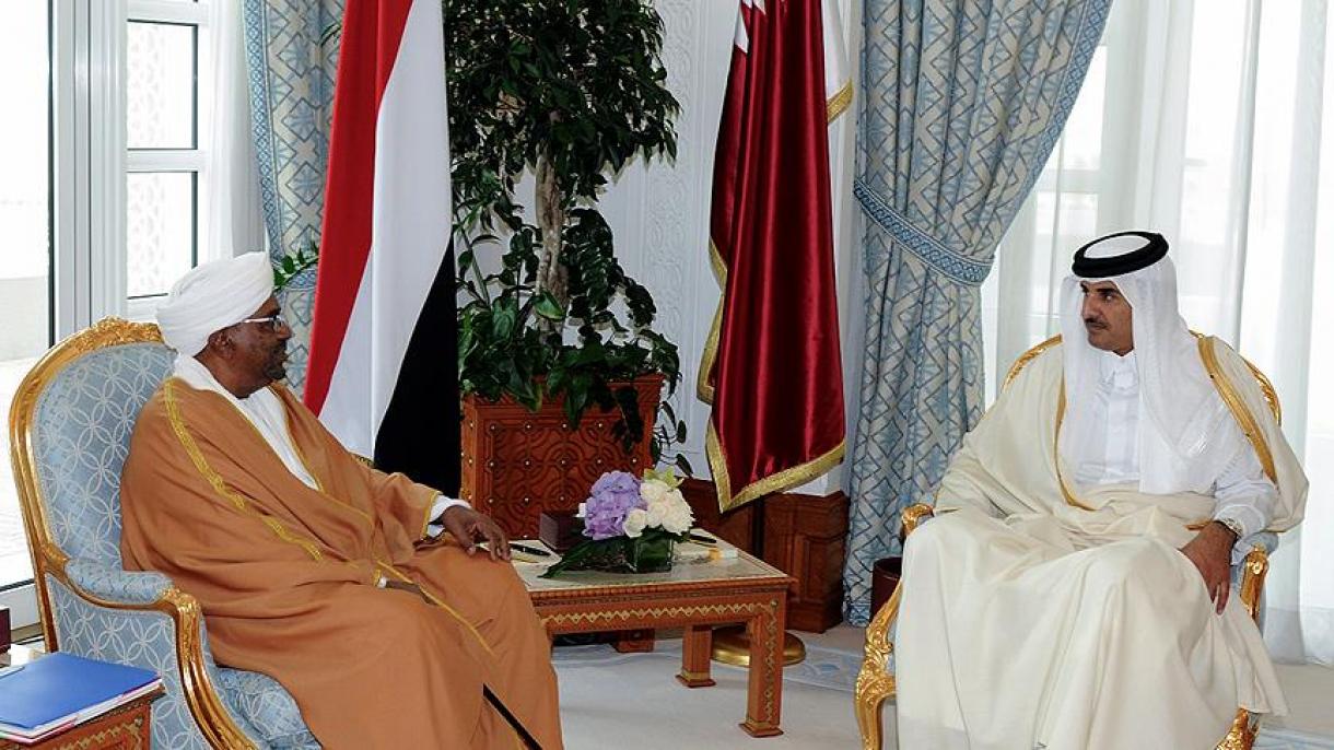 Sudan davlat rahbari Umar el-Bashir, Qatarda Hamid Al Soni bilan ko'rishdi