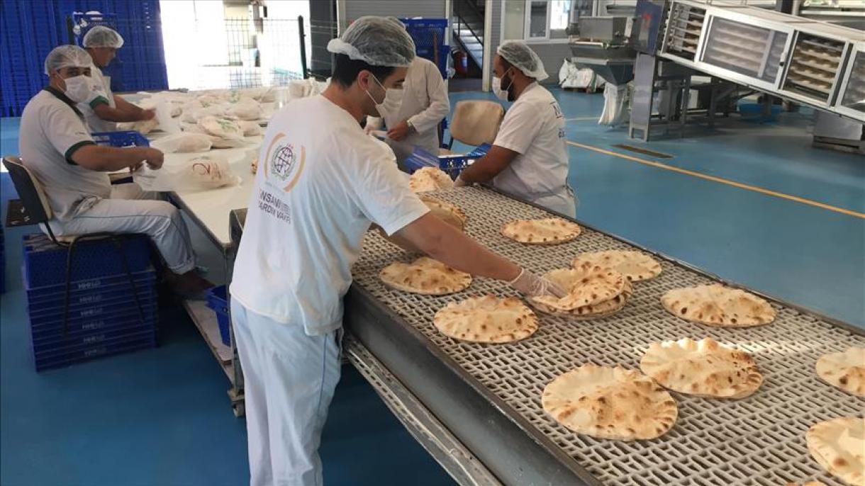 در ایام رمضان 3.5 میلیون قرص نان بین نیازمندان سوری توزیع شد