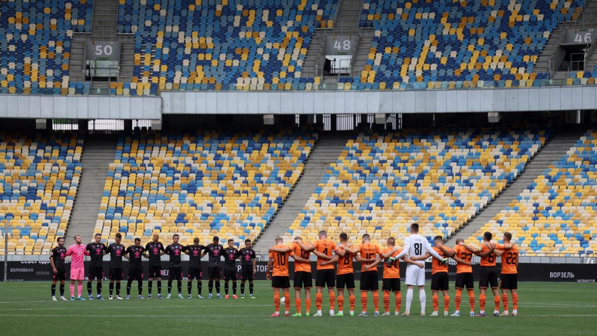 在战争的阴影下：乌克兰超级联赛重新开始