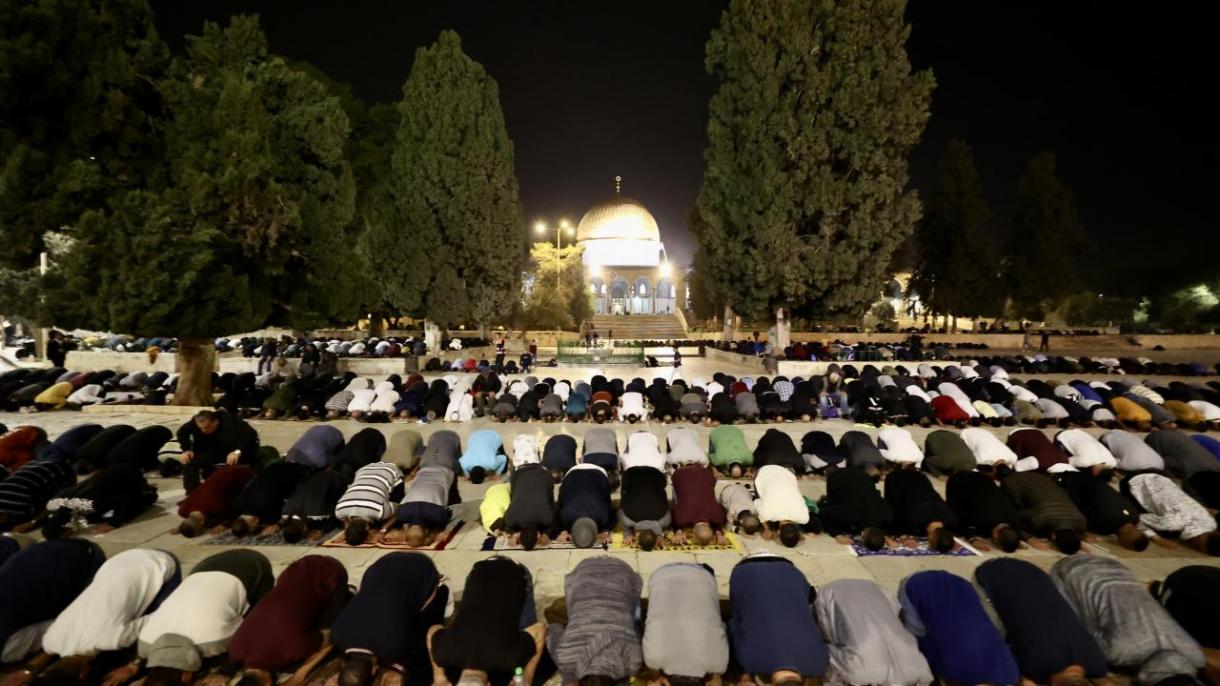 اقامه  نماز جمعه توسط بیش از 60 هزار فلسطینی در مسجدالاقصی