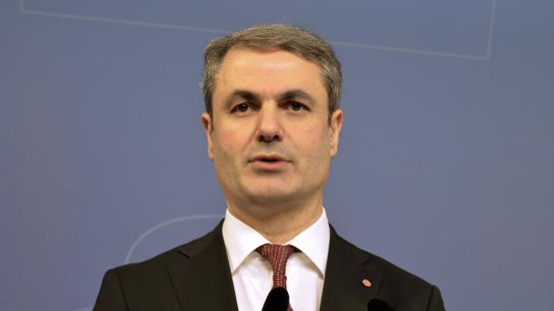 El turco Ibrahim Baylan asume su nuevo cargo de ministro en Suecia