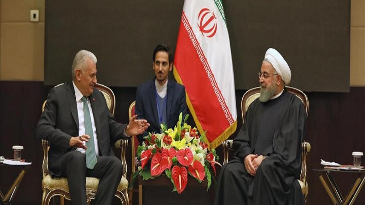 رئیس مجلس ترکیه با رئیس جمهور ایران در تهران دیدار کرد