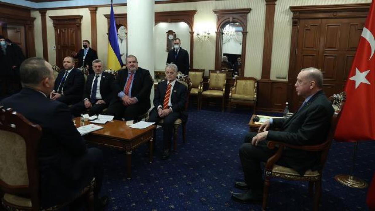 Erdogan incontra la delegazione dei tartari di Crimea, in Ucraina