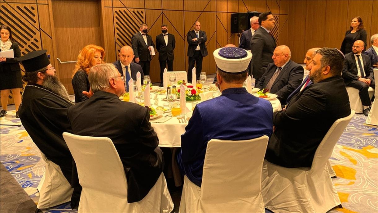 Българският президент Радев организира вечеря ифтар...