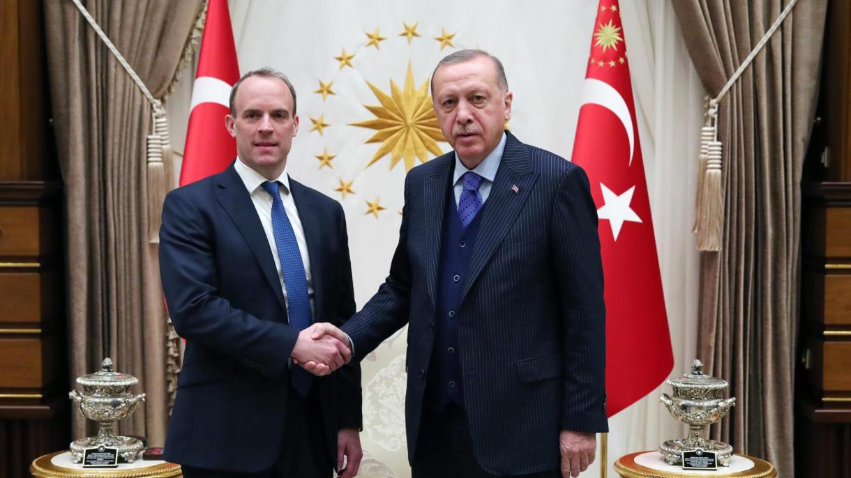اردوغان وزیر خارجه انگلستان را به حضور پذیرفت