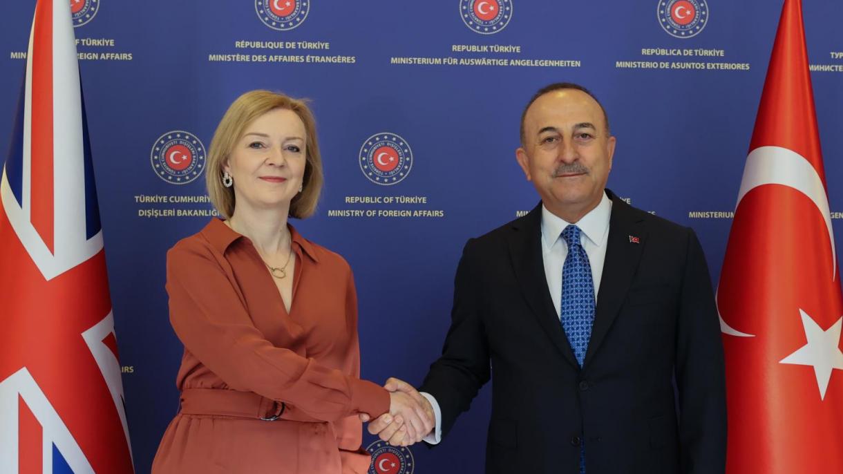 Mövlud Çavuşoğlu vә Liz Truss birgә mәtbuat konfransında çıxış ediblәr