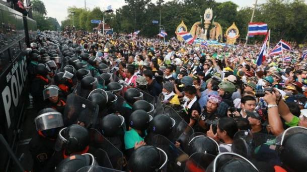 Bangkokta protestlar