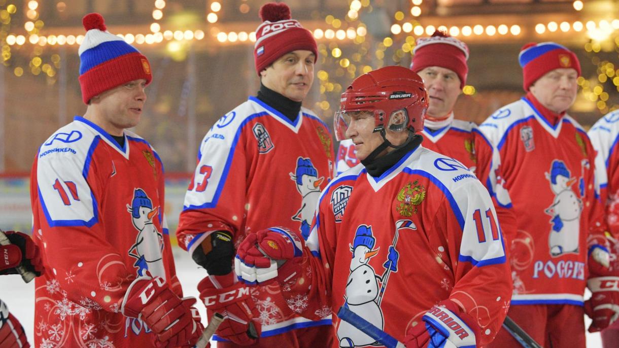 Путин хоккей боюнча мелдешке катышты