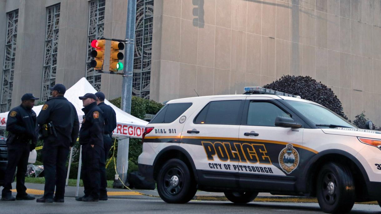 Мюсюлмани събират помощи за жертвите на нападението в синагога в САЩ...