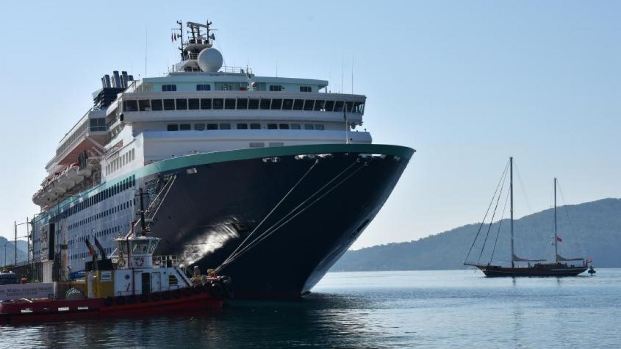 Los turistas españoles llegan en un crucero a Marmaris
