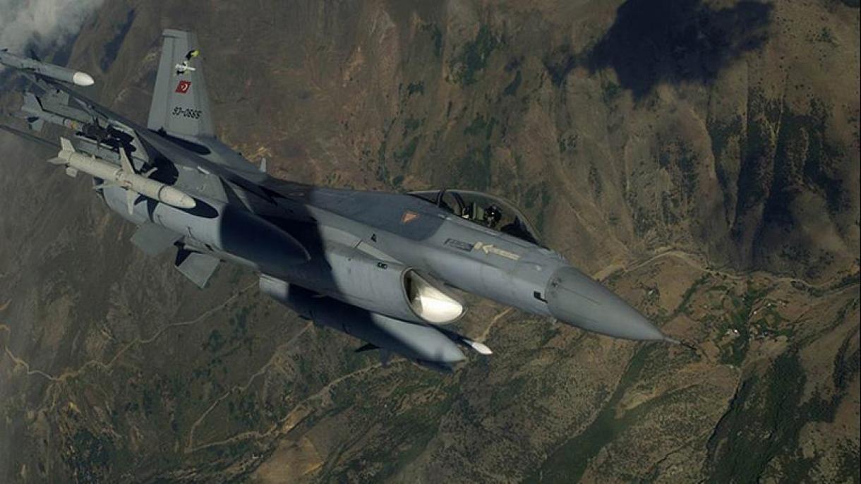 Ejército turco bombardeo los campos terroristas en el norte de Irak