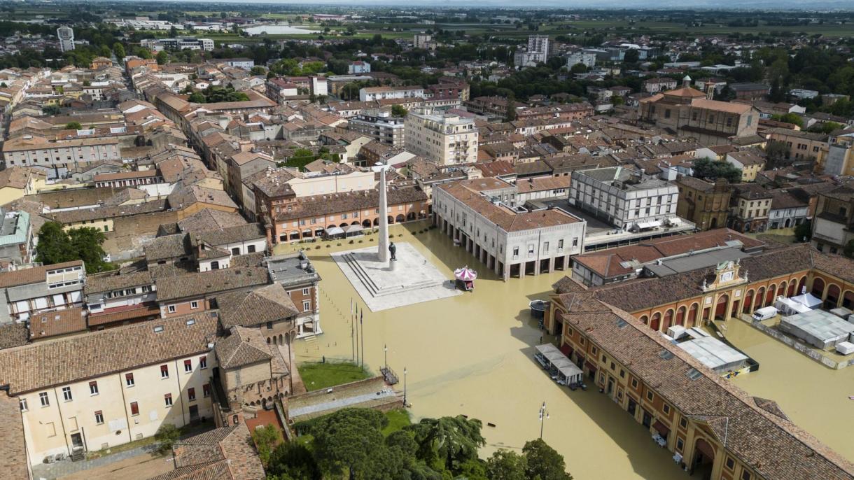 En Italia el número de víctimas va en aumento por el desastre de las inundaciones