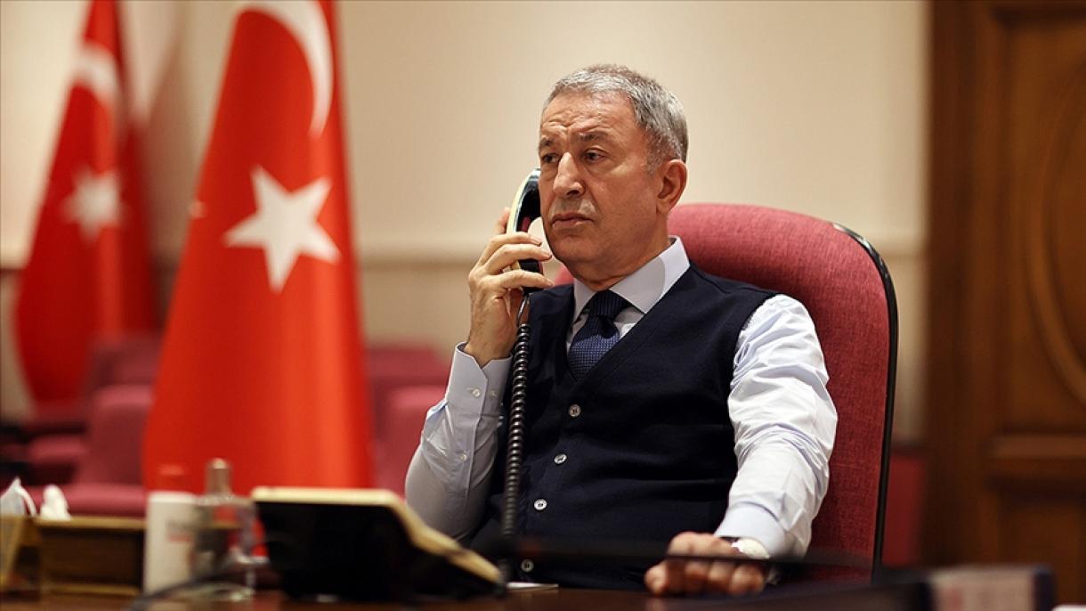 Hulusi Akar və Sergey Şoyqu Ukraynadakı vəziyyəti müzakirə ediblər