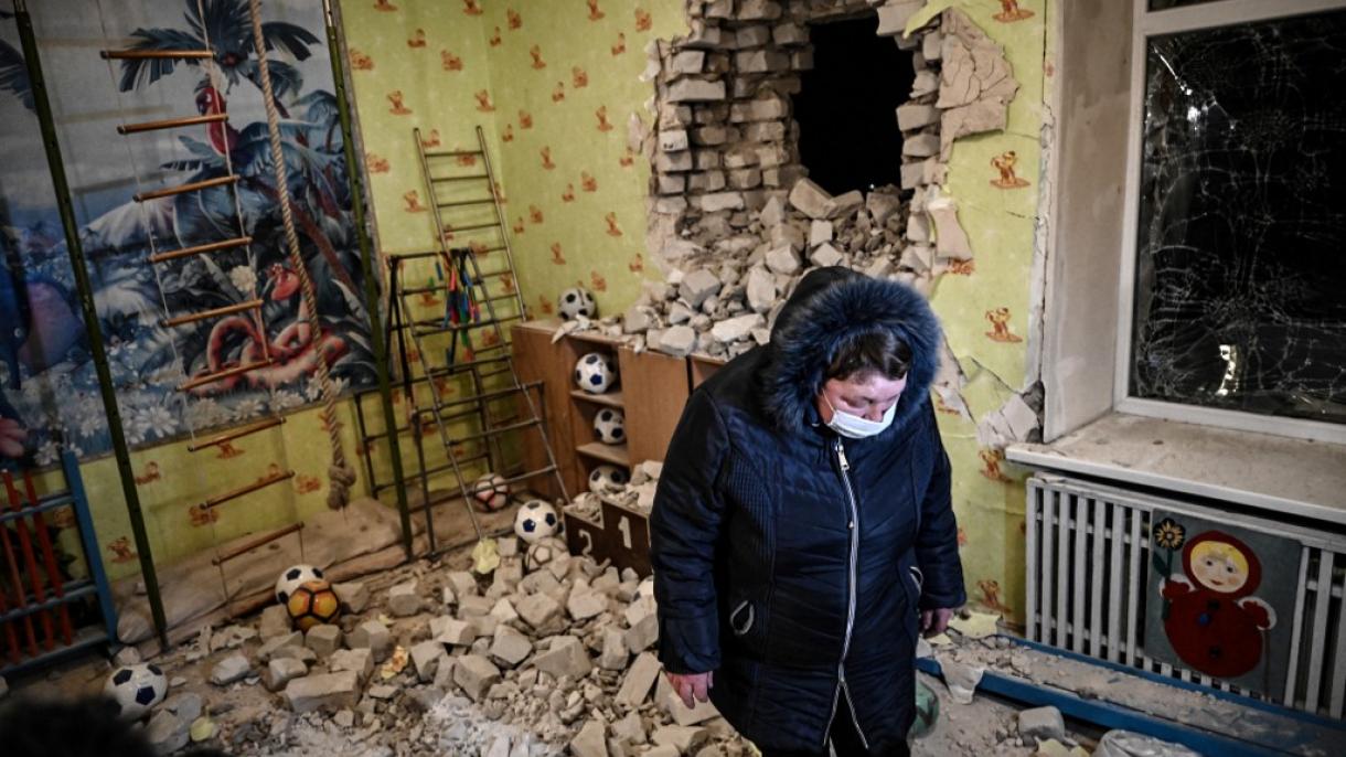 Zelenski: "Donetsk və Luqansk bölgələrini yer üzündən silmək istəyirlər"