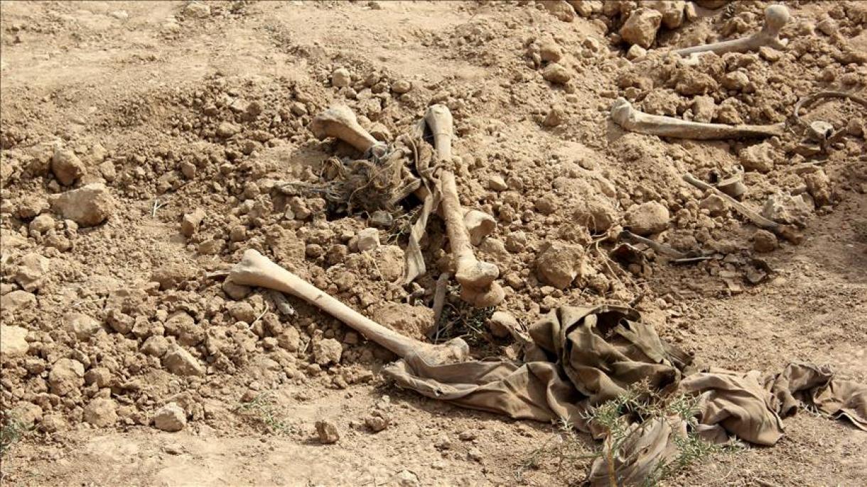 Нови масови гробове на жертви на ДАИШ в Мосул...