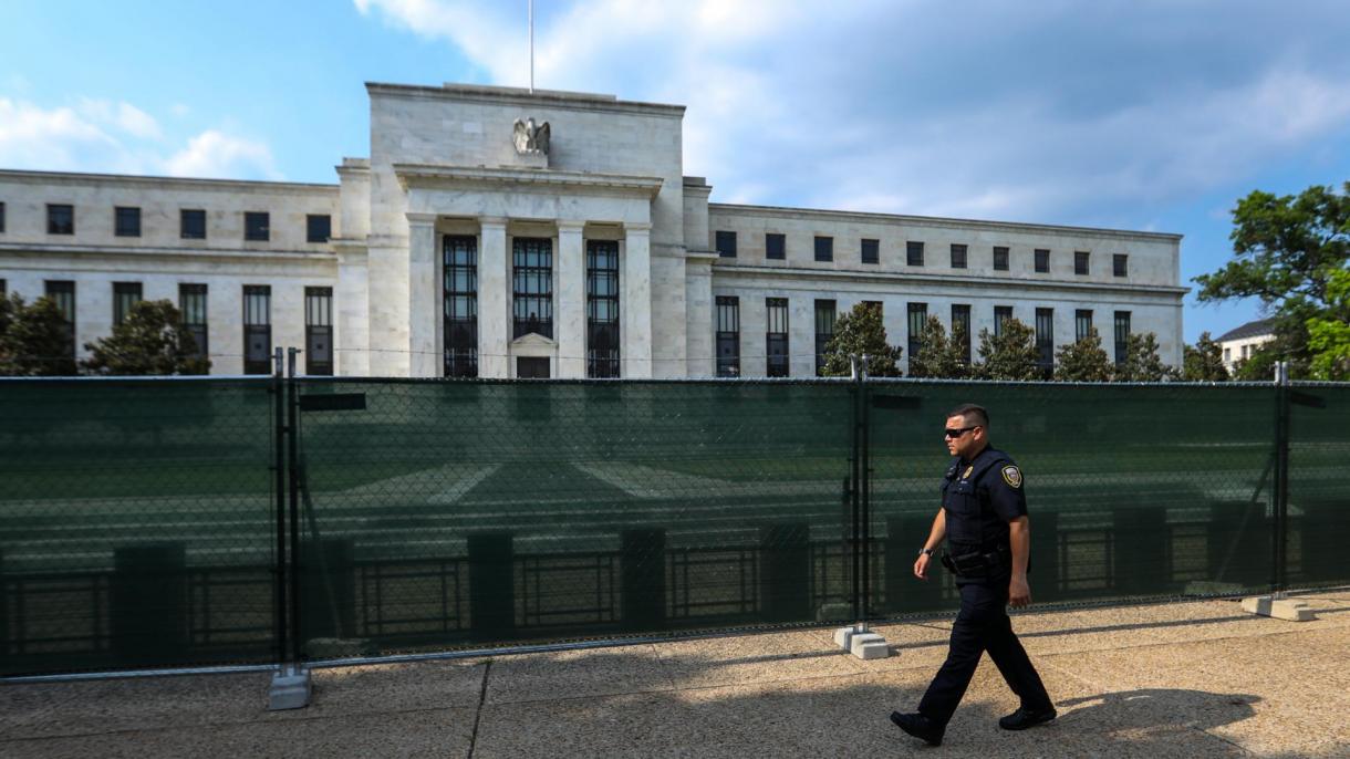 A várakozások felett, 75 bázisponttal emelt kamatot a Fed
