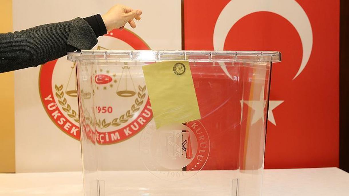 Междинни избори в 746 населени места в Турция...
