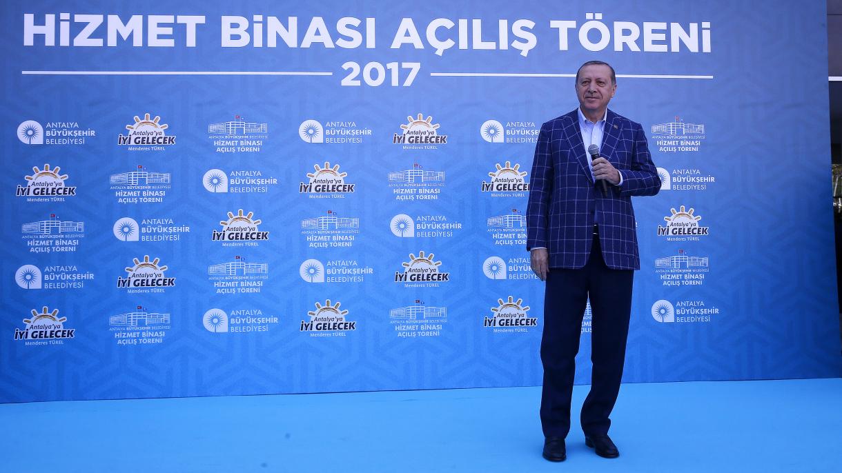 Erdogan: “Quieren cerrar la puerta del Parlamento a los jóvenes”