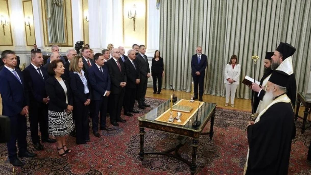 اعضای کابینه یونان رسما آغاز به کار کردند