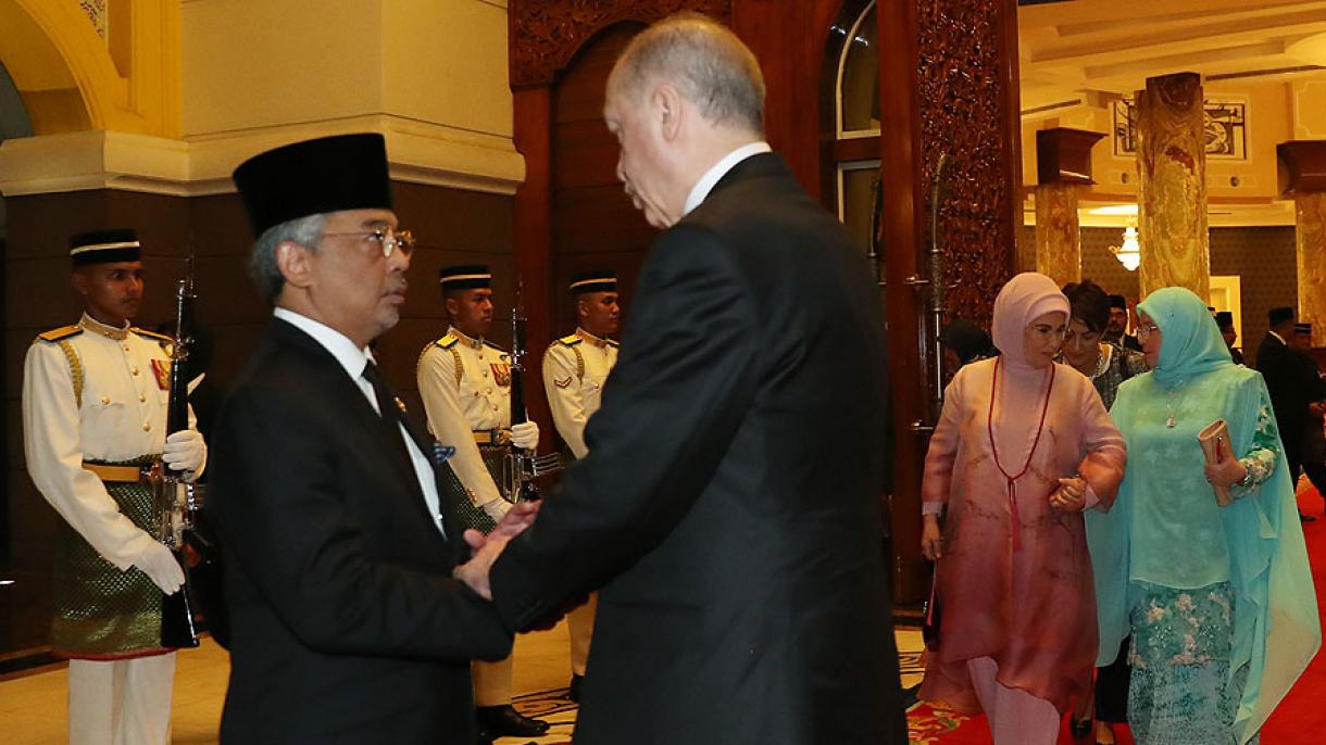 Prezident Rajap Tayyip Erdo’g'an Malayziyaning poytaxti Kuala Lumpurga jo'nab ketdi.