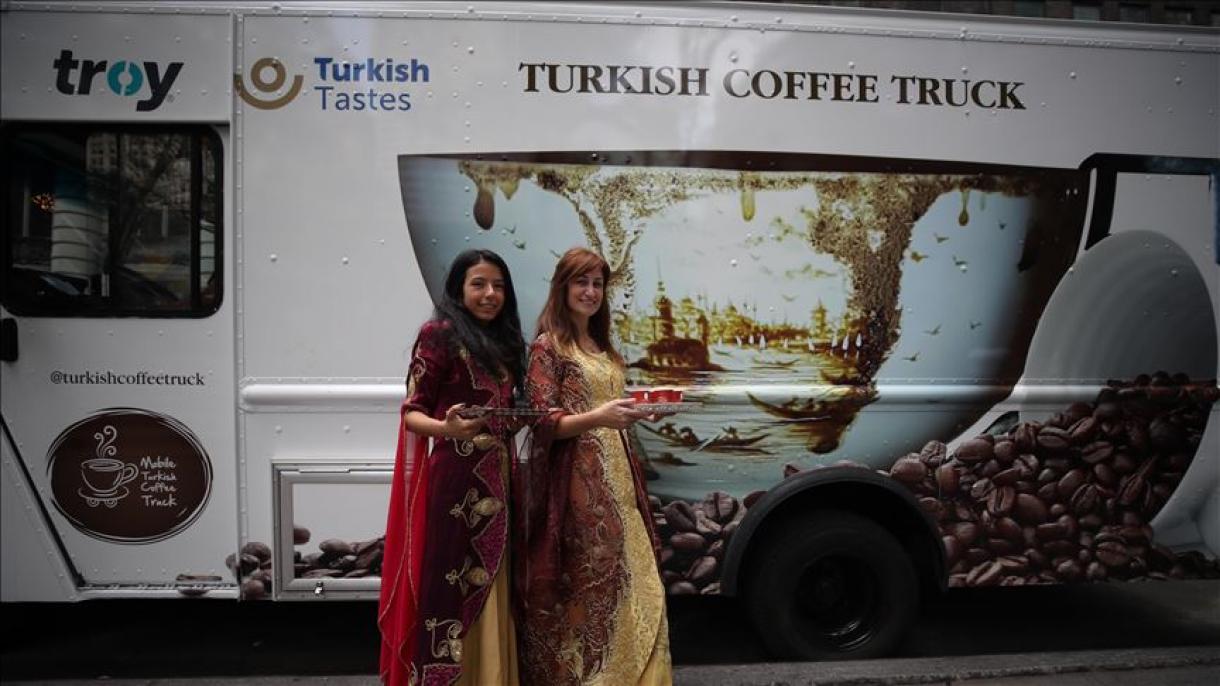 “O Café turco móvel” inicia a turnê pelos Estados Unidos para promover o café turco tradicional