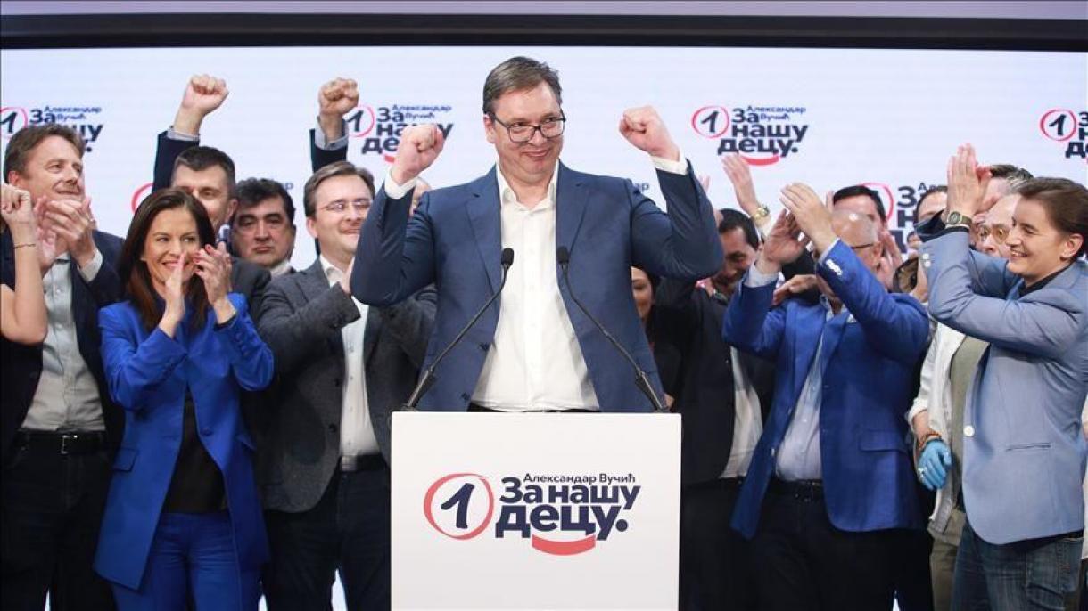 塞尔维亚进步党在大选中遥遥领先