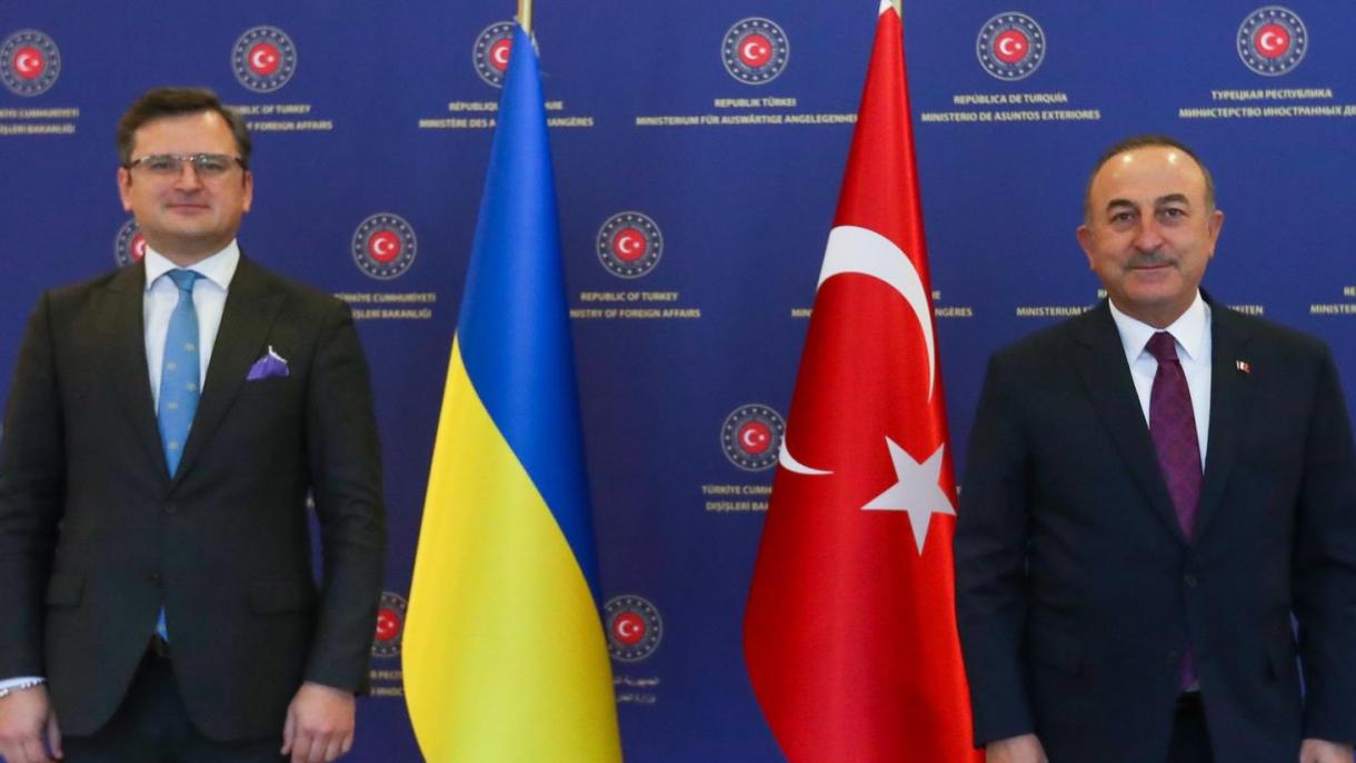 وزیران خارجه ترکیه و اوکراین تلفنی گفتگو کردند