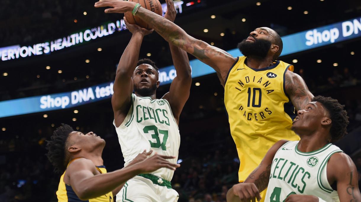2019-01-10T024059Z_863353850_NOCID_RTRMADP_3_NBA-INDIANA-PACERS-AT-BOSTON-CELTICS.JPG