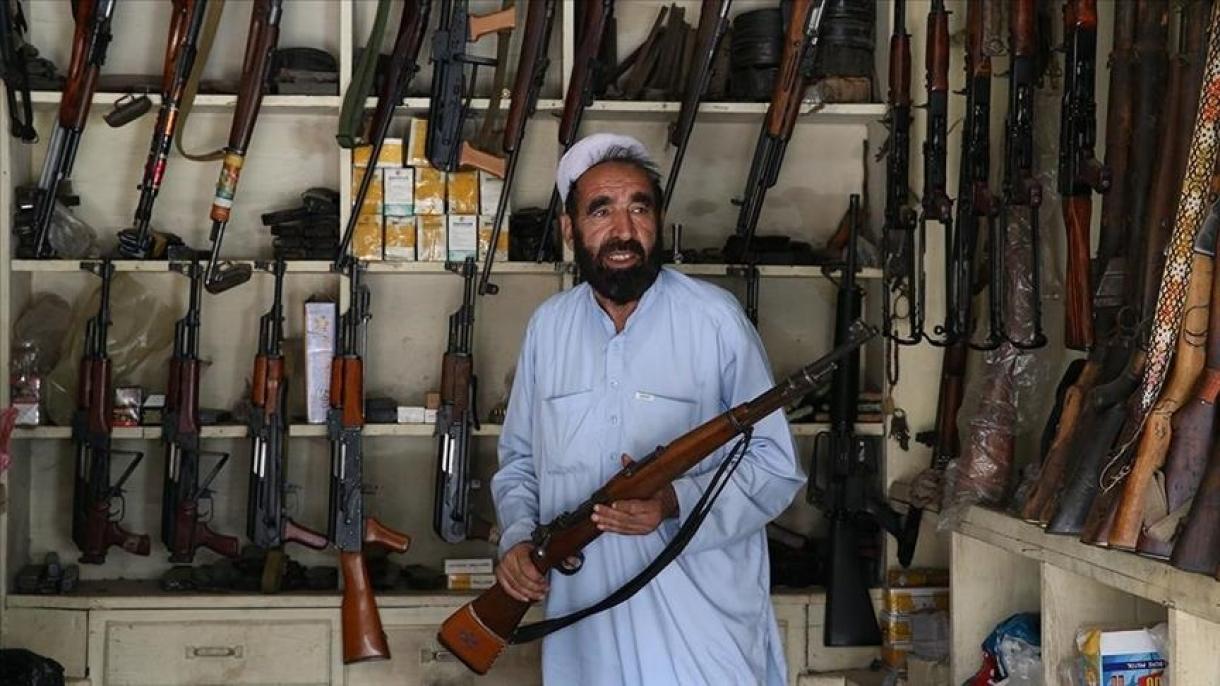 شهر دره آدم خیل پاکستان به عنوان مرکز تولید سلاح‌های غیرقانونی در جهان شهرت دارد