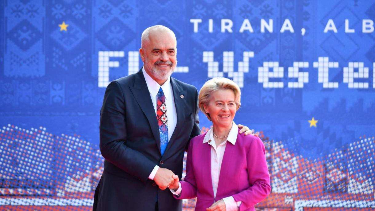 Kezdetét vette az Európai Unió–Nyugat-Balkán csúcstalálkozó Albánia fővárosában, Tiránában