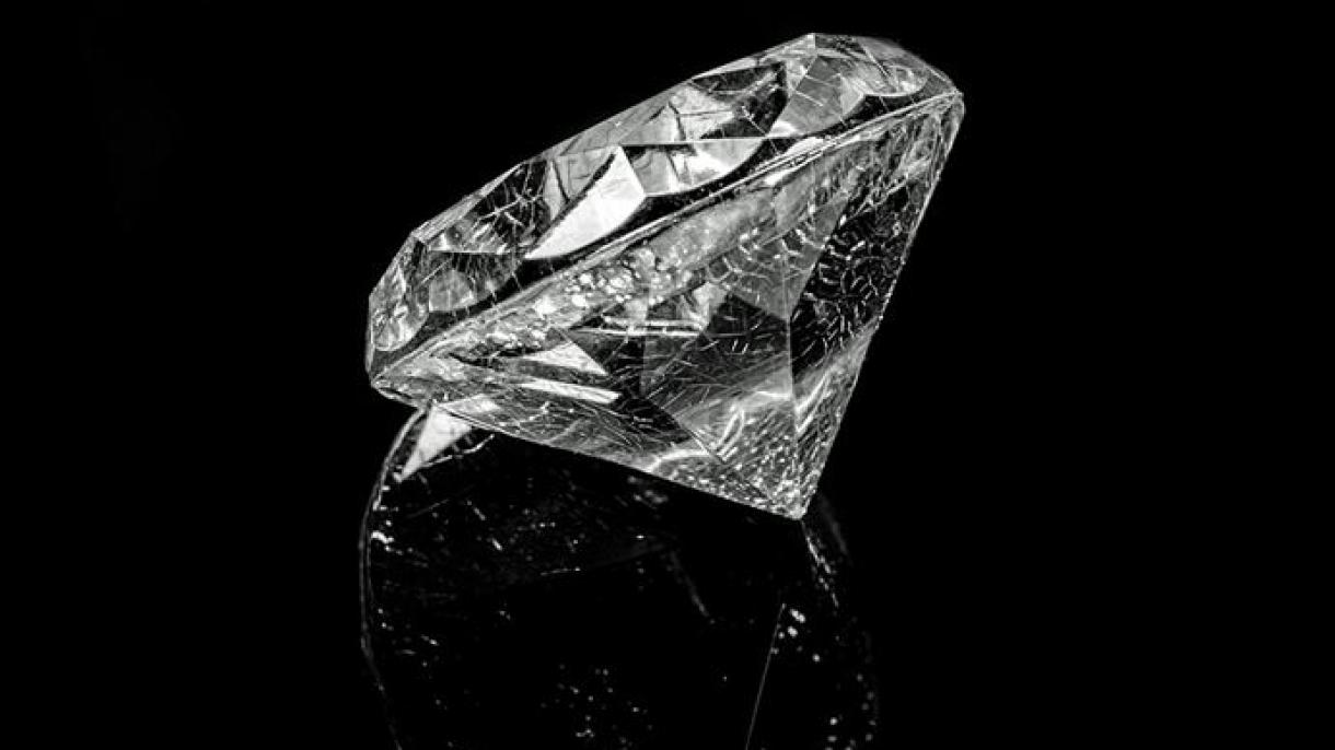 الماس سنگ، به قیمت 18.8 میلیون دلار آمریکا فروخته شد