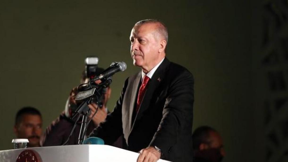 Erdoğan: "Semmilyen puccsista nem juthat sikerre"