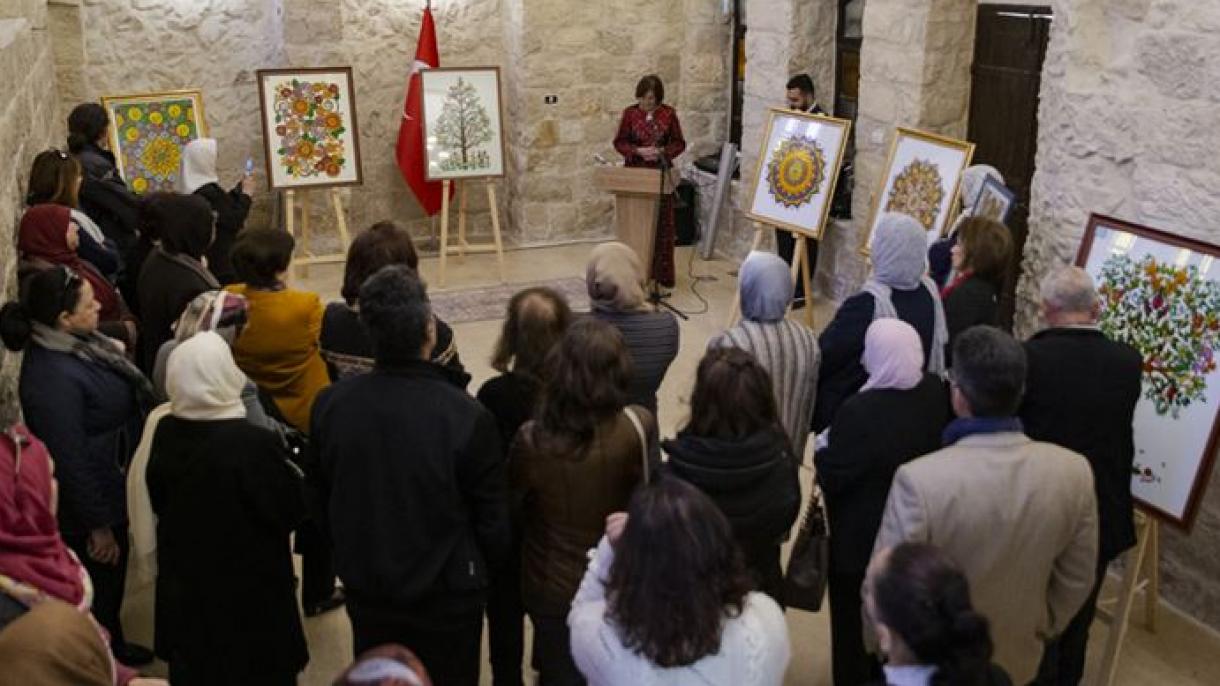 Üvegfestészeti kiállítást nyitottak meg Kelet-Jeruzsálemben