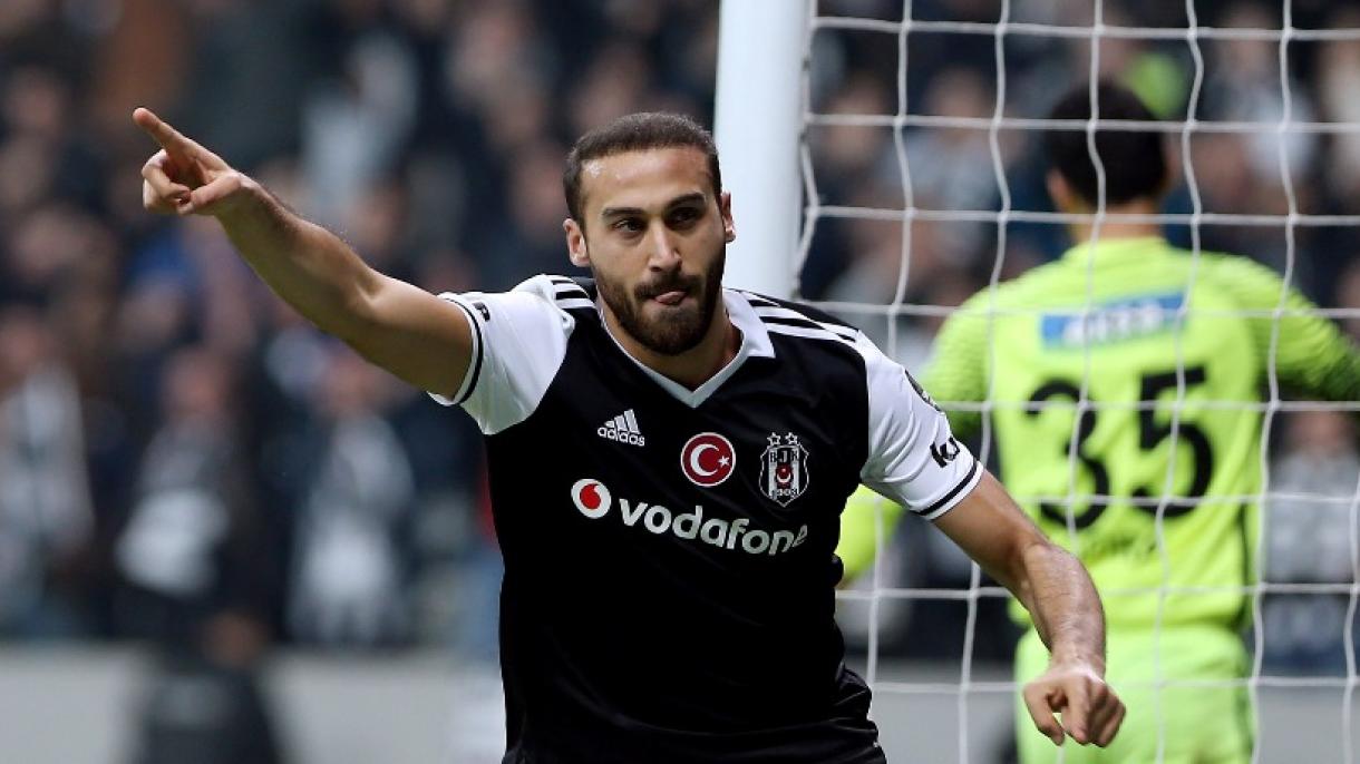 Turk futbolchi Jenk To'sun Turkiya prezidentining e'tiborini qozondi