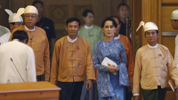 Letette hivatali esküjét szerdán Mianmar új elnöke