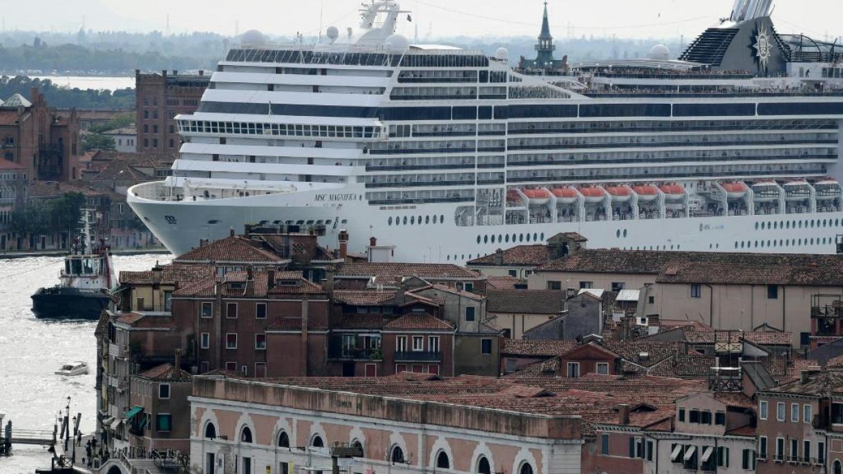 Italia decidió suspender los pasos de pasajeros desde la Laguna de Venecia