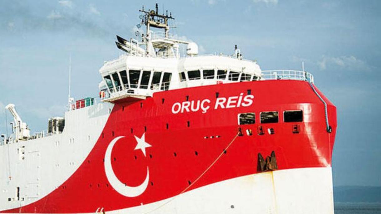 La nave da ricerca Oruc Reis ritorna al porto di Antalya