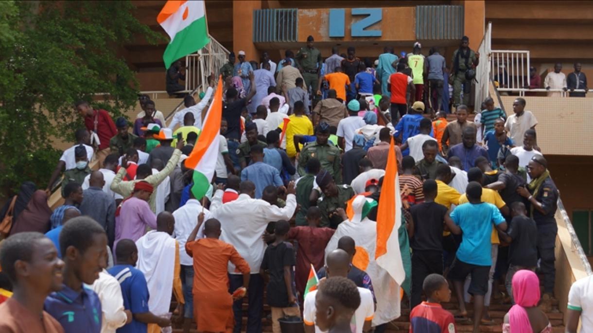法国否认尼日尔军政府的指控