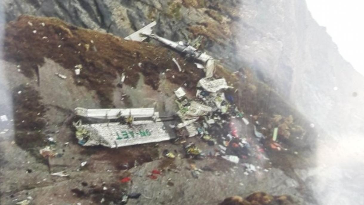 Megtalálták a Nepálban eltűnt repülőgép roncsait