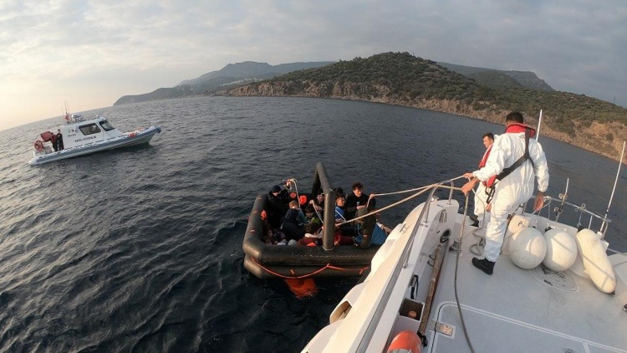 Екипи на бреговата охрана спасиха 61 нелегални имигранти