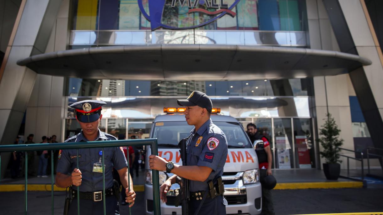 菲律宾一购物中心内30人被劫持
