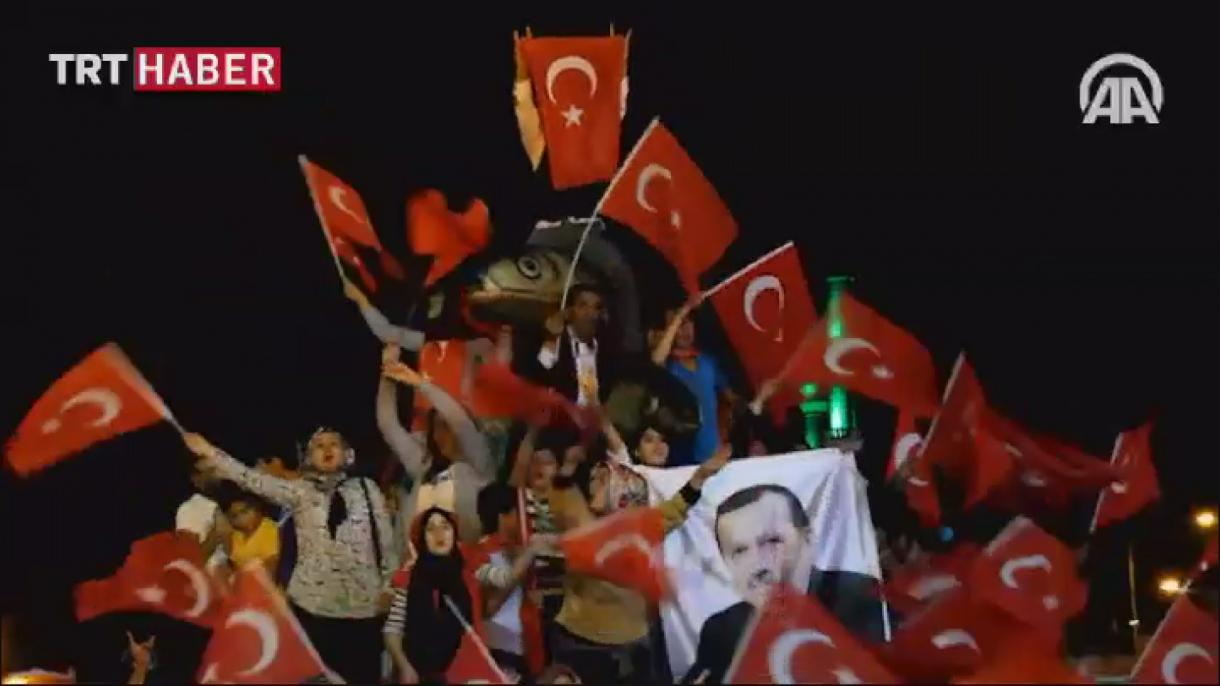 کشیک پاسداری ملت ترکیه از دموکراسی ادامه دارد