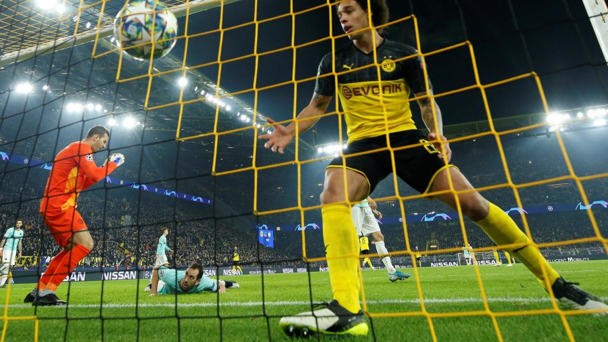 Борусија Дортмунд на домашен терен го совлада Интер со 3-2