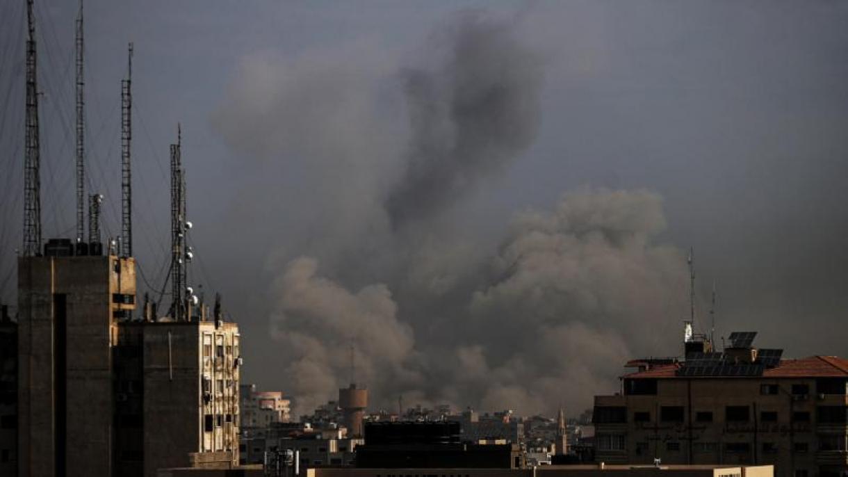 A Gázai övezetben menekülttábort bombázott Izrael:100 halott