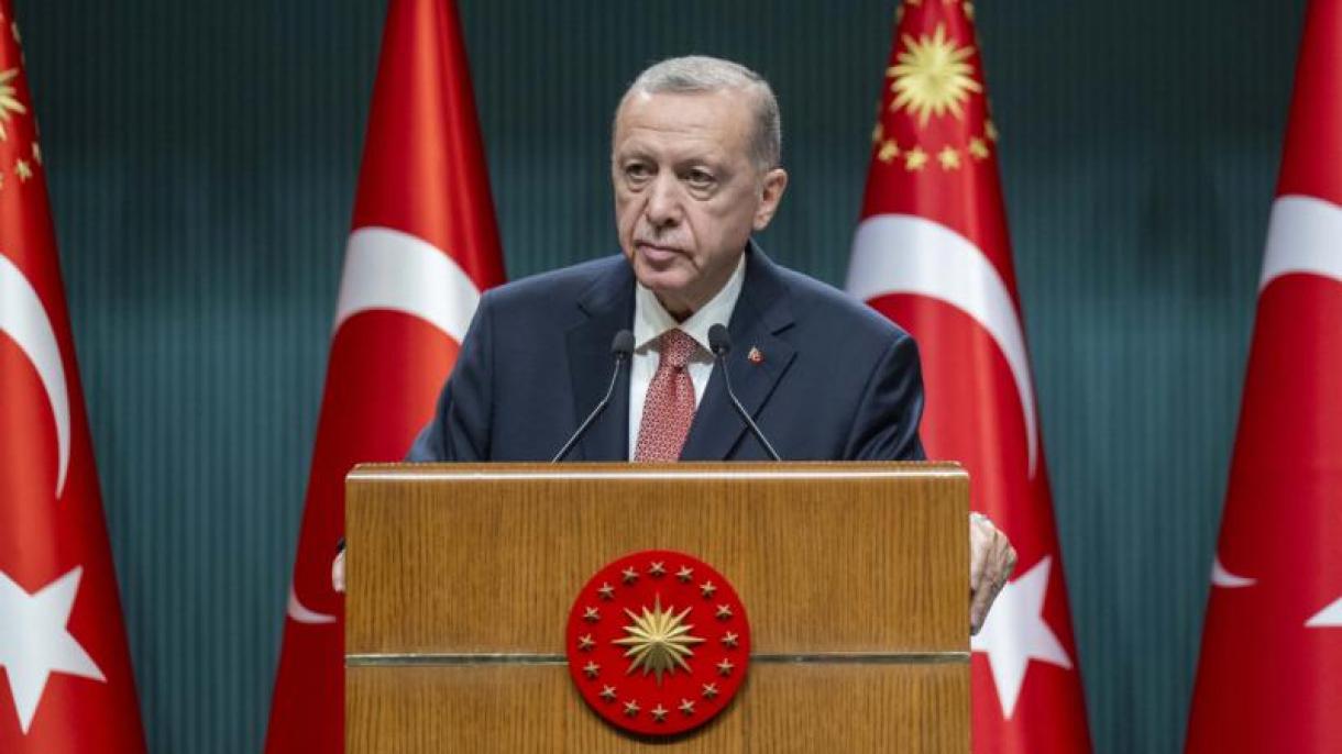 Il presidente Erdogan commemora gli eroi della Grande Offensiva