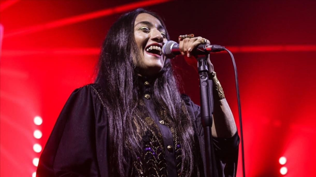 Hindi Zahra, la voz mágica de las melodías bereberes, impartirá concierto en Estambul