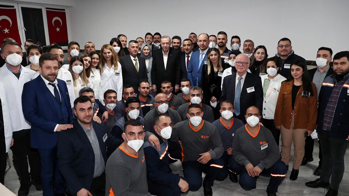 El presidente Erdogan se reúne con los trabajadores en Gaziantep